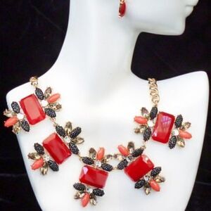 RED BLACK CORAL GOLDTONE RUNWAY WORTHY NECKLACE